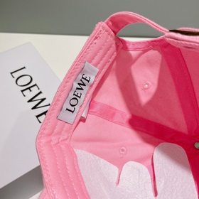 LOEWE Новая оригинальная бейсболка с оригинальным дизайном. Отлич
