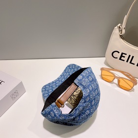 【Loewe】 Джинсовая бейсболка весна-лето 2023 Классический вышитый