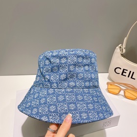 LOEWE Рыбацкая кепка из вымытого денима, весна-лето 2023 Классиче