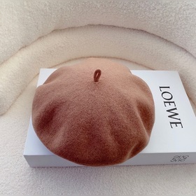 LOEWE 2023 осенне-зимняя коллекция новых моделей шерстяных берето