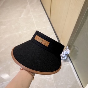 В комплекте с пылезащитным чехлом 【Loewe】 Новая модель летней ко