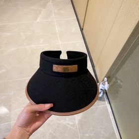В комплекте с пылезащитным чехлом 【Loewe】 Новая модель летней ко