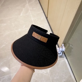 В комплекте с пылезащитным чехлом 【Loewe】 Новая модель летней ко