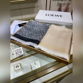 Loewe 【LOEWE фирменный платок 140】 Я очень счастлив приобрести эт