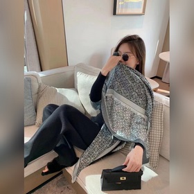 Новинка от Loewe, высококачественный и уникальный товар! Мы стрем