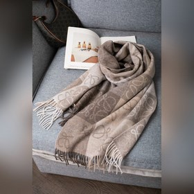 Пополнение запасов популярного товара： шарфы Loewe, самые популяр