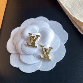 1880130 Версия Seiko Louis Vuitton LV кристаллические буквы серьг