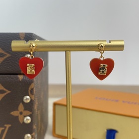 Красные сердоликовые серьги-гвоздики LV. Профессиональные серьги-