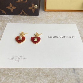 Красные сердоликовые серьги-гвоздики LV. Профессиональные серьги-