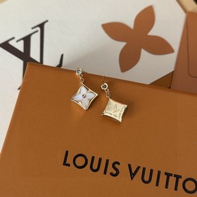 Lv Louis Vuitton 2023 ранневесенняя новинка серьги-гвоздики. Клас