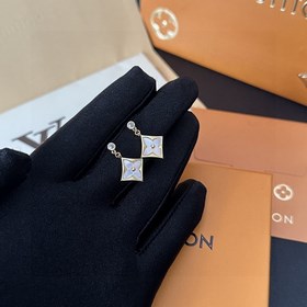 Lv Louis Vuitton 2023 ранневесенняя новинка серьги-гвоздики. Клас