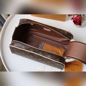 M44494 Косметичка для пожилых людей Серия туалетных сумок DOPP Ту