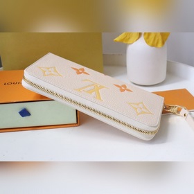 M82206 Эксклюзивная версия кошелька Zippy Wallet, созданная для 