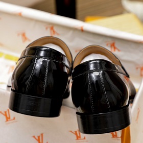 Louis Vuitton LV осенне-зимняя коллекция, полный ассортимент обув
