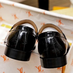 Louis Vuitton LV осенне-зимняя коллекция, полный ассортимент обув