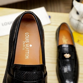 Louis Vuitton LV осенне-зимняя коллекция, полный ассортимент обув
