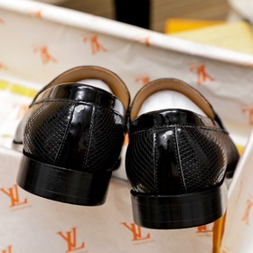 Louis Vuitton LV осенне-зимняя коллекция, полный ассортимент обув