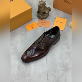 Louis Vuitton (LV) Элегантные кожаные туфли для делового стиля. Р