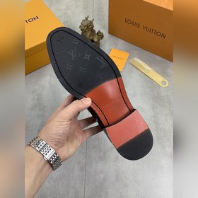 Louis Vuitton (LV) Элегантные кожаные туфли для делового стиля. Р