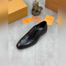 Louis Vuitton (LV) Элегантные кожаные туфли для делового стиля. Р