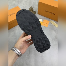 Louis Vuitton Новейшая модель на официальном сайте LV. Модные муж