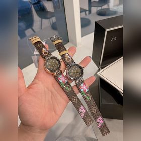 Часы Louis Vuitton с классическим дизайном. Чем старше, тем больш