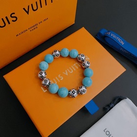 Специальная версия LV Louis Vuitton с множеством элементов стиле 