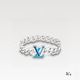 Этот браслет LV Chain с яркими эмалевыми буквами LV привлекает вн