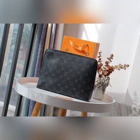 Эксклюзивные фотографии M60417 Новая модель New Pouch Ручная сумк