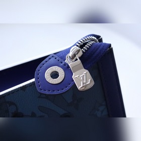 Высококачественная сумка POCHETTE VOYAGE среднего размера, M61692
