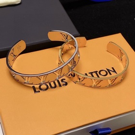 Новая серия браслетов LV Louis Vuitton с ажурным дизайном, подход