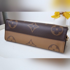 Сумка OnTheGo M46653 Оригинал Эта сумка OnTheGo сочетает в себе 