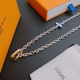 Оригинальный кулон Louis Vuitton LV, новая модель из фирменного м