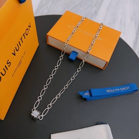 Оригинальное колье Louis Vuitton LV, новая модель из фирменного м