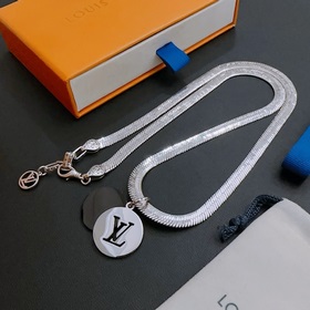 Оригинальное колье Louis Vuitton LV, новая модель из фирменного м