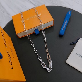 Оригинальное колье Louis Vuitton LV, новая модель из фирменного м