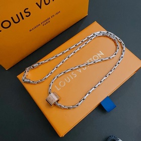 Оригинальный кулон Louis Vuitton LV, новая модель из фирменного м