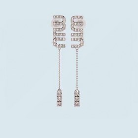 1880140  Z-модель miumiu серьги с буквами кисточками. Элегантный
