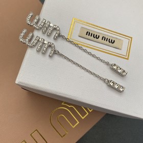 1880140  Z-модель miumiu серьги с буквами кисточками. Элегантный