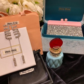 Номер MED0001 Серьги miu с бахромой из стразов. Игривые изящные. 