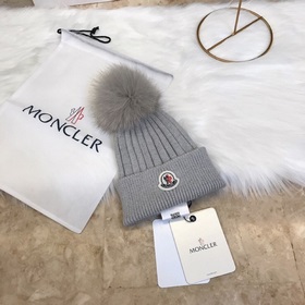 MONCLER вязаная шапка из шерсти, высокая версия с меховым помпоно