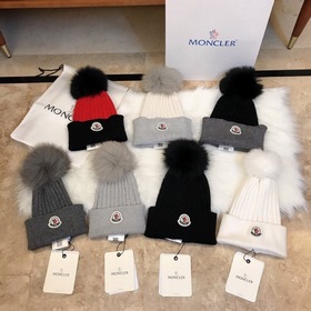 MONCLER вязаная шапка из шерсти, высокая версия с меховым помпоно