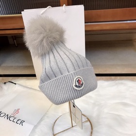 MONCLER вязаная шапка из шерсти, высокая версия с меховым помпоно