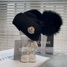 В комплекте с защитным чехлом Moncler Высококачественная теплая в