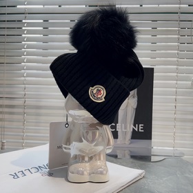 В комплекте с защитным чехлом Moncler Высококачественная теплая в