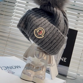 В комплекте с защитным чехлом Moncler Высококачественная теплая в