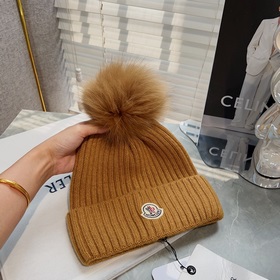В комплекте с защитным чехлом Moncler Высококачественная теплая в