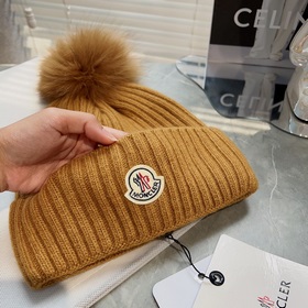 В комплекте с защитным чехлом Moncler Высококачественная теплая в