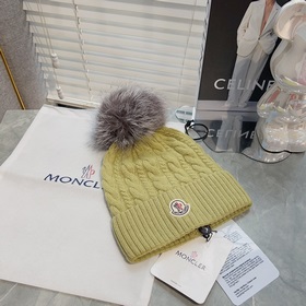 В комплекте с защитным чехлом Moncler Высококачественная теплая в