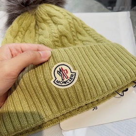 В комплекте с защитным чехлом Moncler Высококачественная теплая в